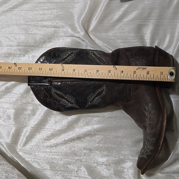 Brown Cowboy Boots with Blue Embroidery By Justin Size 8 - Picture 9 of 11